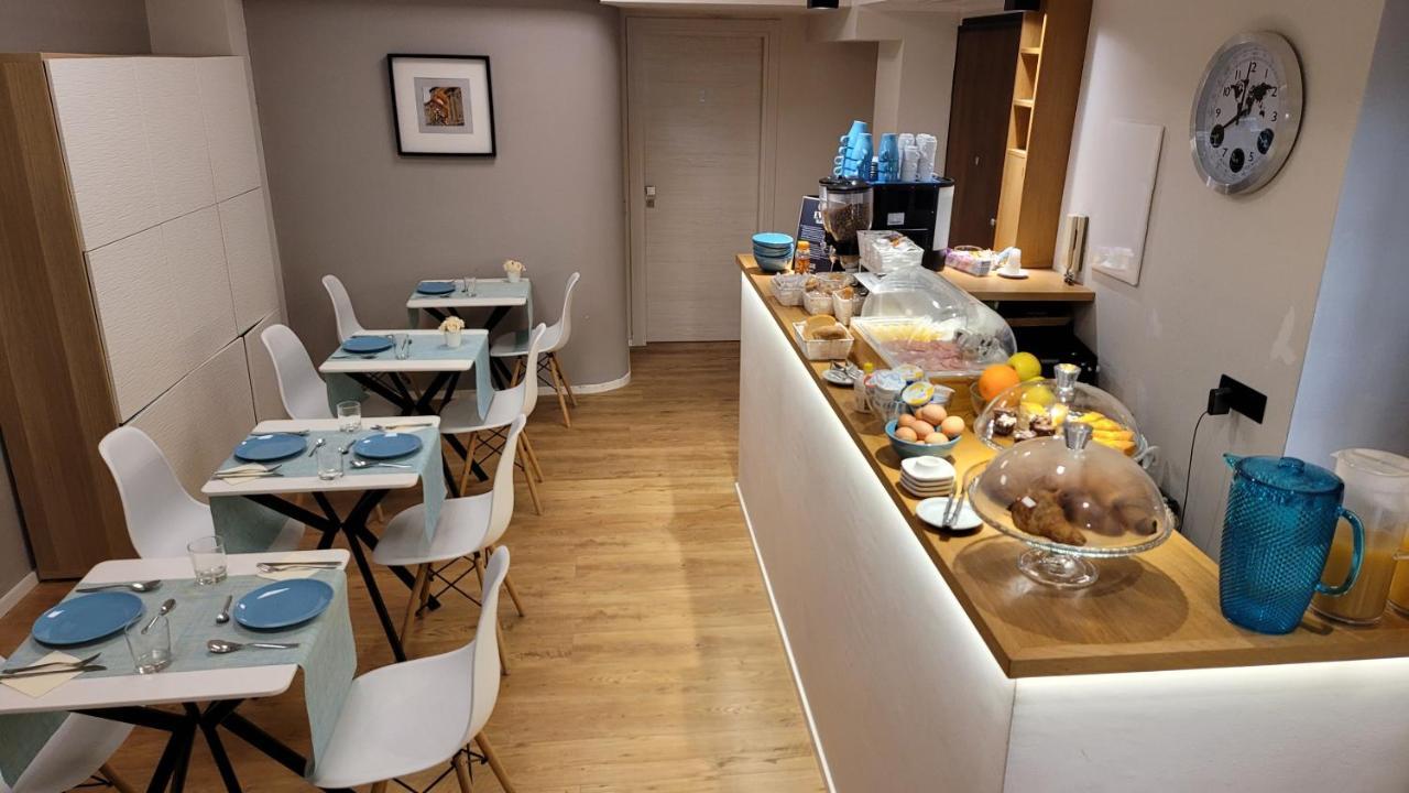 Eva Luxury Rooms Cagliari Buitenkant foto