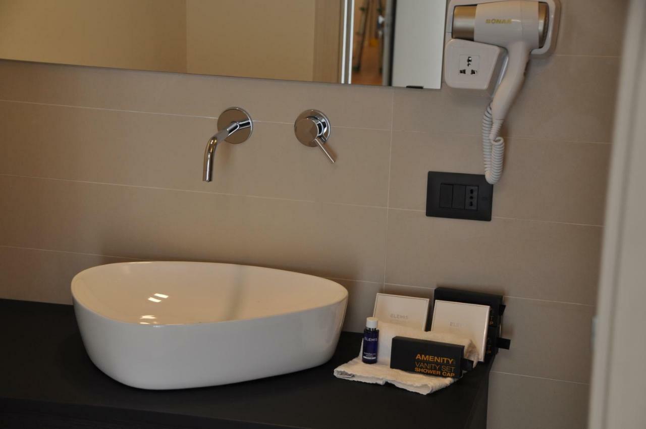 Eva Luxury Rooms Cagliari Buitenkant foto