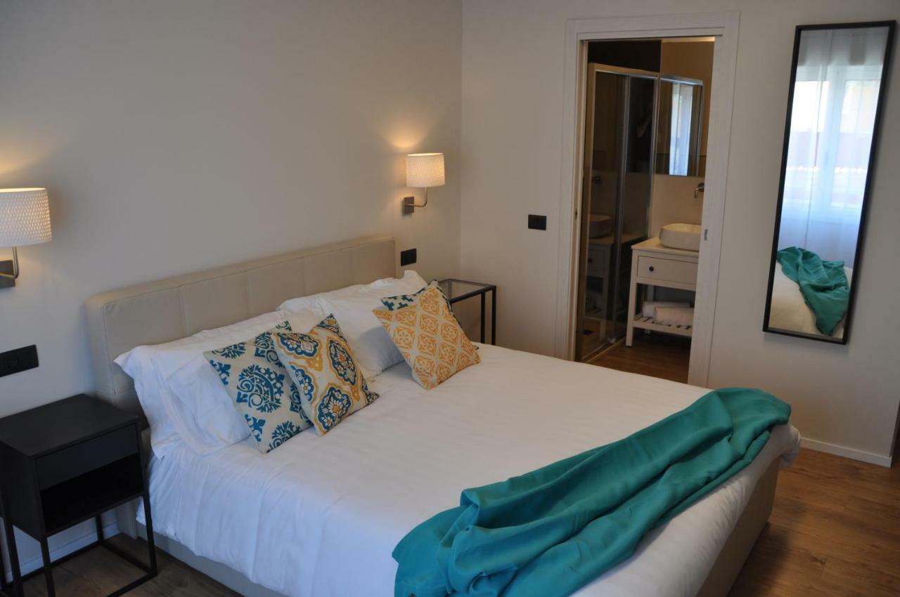 Eva Luxury Rooms Cagliari Buitenkant foto